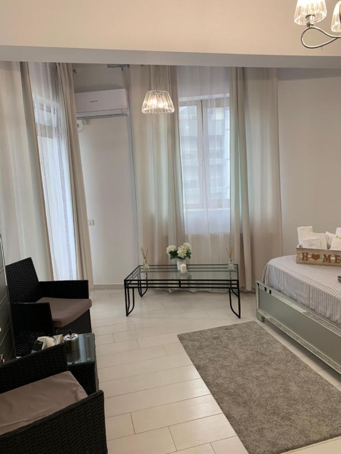 Premier By Twin Apartament