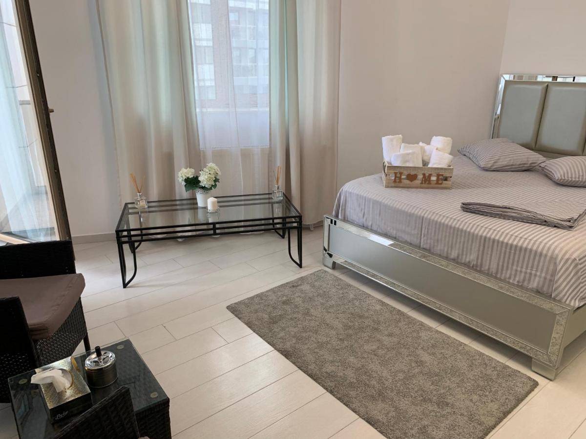 Premier By Twin Apartament *
