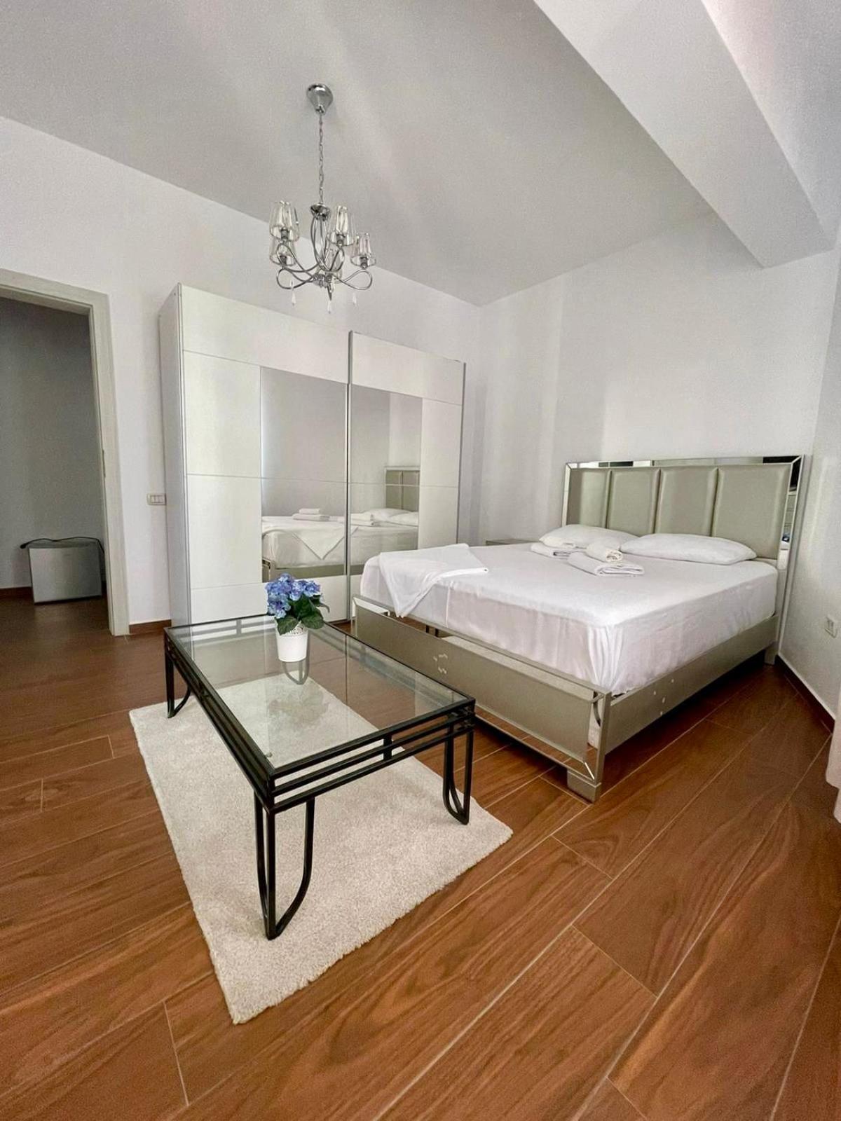 Premier By Twin Apartament